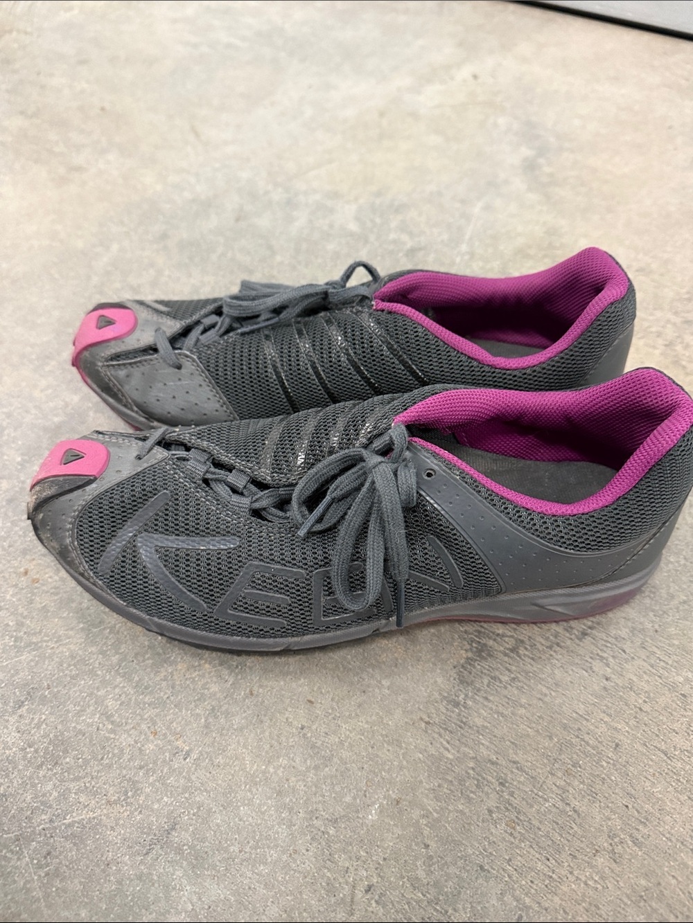 Keen Women's Gray Athletic Shoes with Pink Accents - Picture 2 of 4